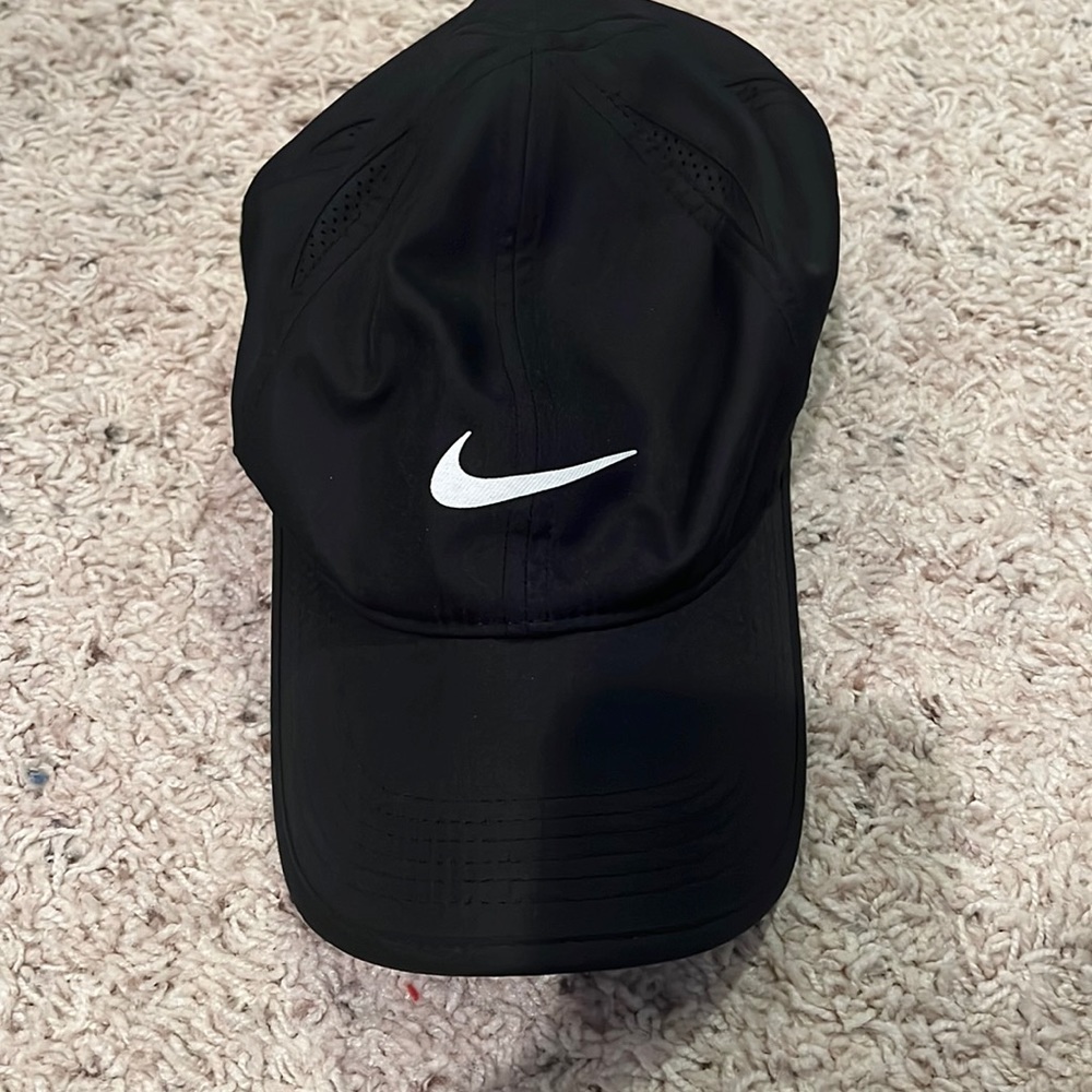 Unisex dri-fit running hat.